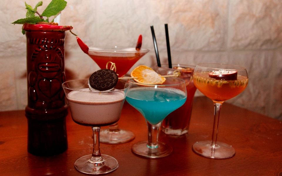 With our Cocktail Courses you'll shortly become a real professional in ...
